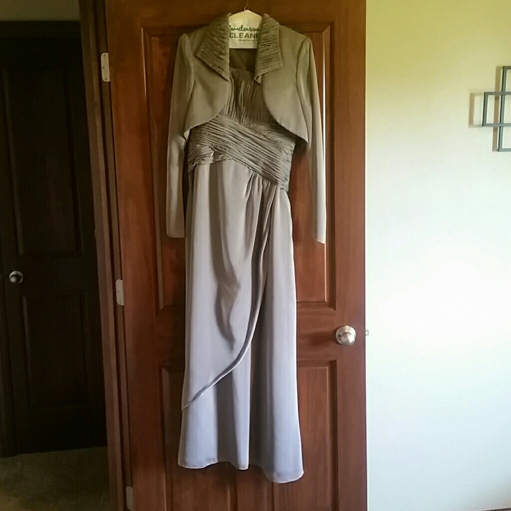 Mother of the bride/groom dress